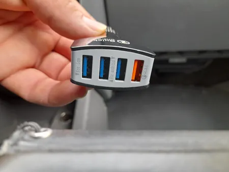 شارژر فندکی تسکو مدل TCG 20