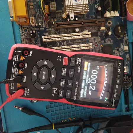 اسیلوسکوپ زویی مدل ZT-702S