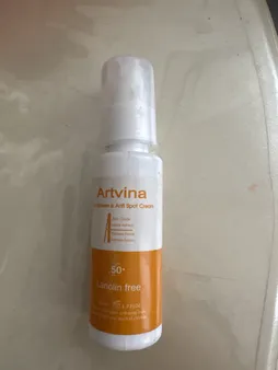 کرم ضد آفتاب بدون رنگ آرت وینا SPF 50 مدل Highly Effective ‌محافظ UVA ،UVB و PA+++، ضد حساسیت، ضد چروک و ضد پیری مناسب انواع پوست‌ حجم 50 میلی‌لیتر