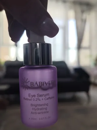 سرم دور چشم باب ایور مدل رتینول %0.2 و کافئین حجم 20 میلی لیتر