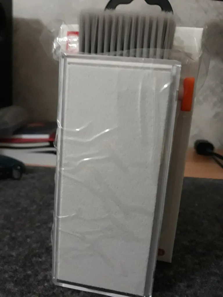 کیت تمیز کننده کیبورد و ایرپاد ارلدام مدل 8IN1 Clining Kit T08