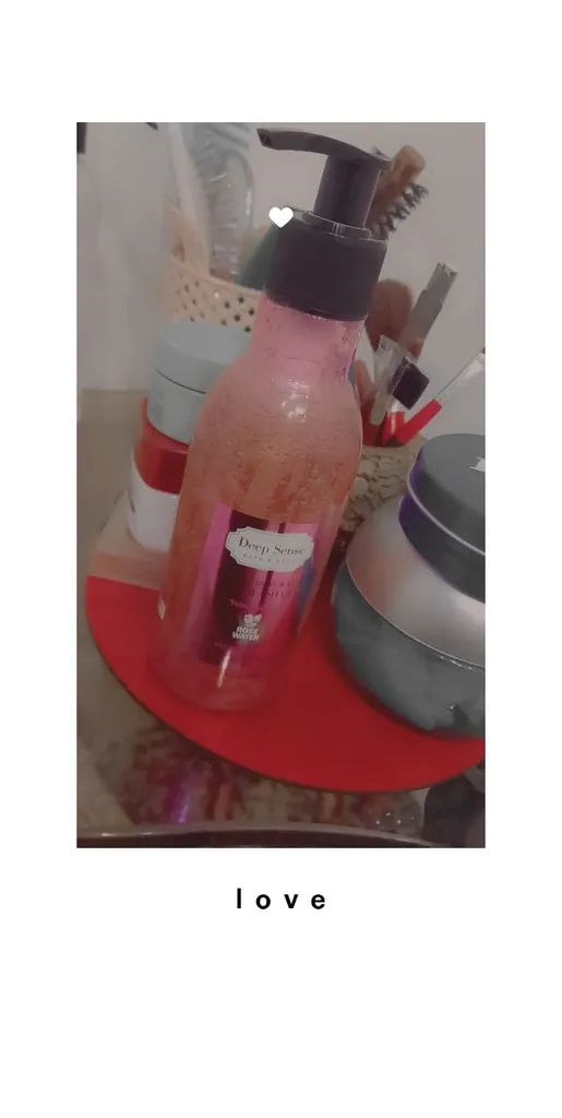 ژل شستشوی صورت دیپ سنس مدل Rose Water مناسب پوست های حساس حجم 250 میلی‌لیتر