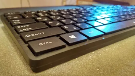 کیبورد جنیوس مدل SlimStar 126