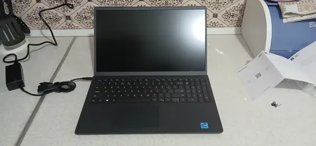 لپ تاپ 15.6 اینچی دل مدل Vostro 3520-i3 1215U-8GB DDR4 2666MHz-512GB SSD-IPS 120Hz