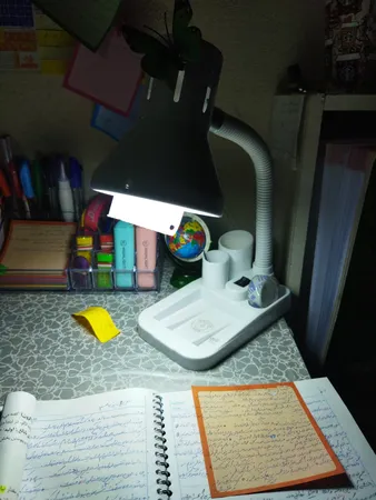 چراغ مطالعه مدل sDL-105 همراه با لامپ 6 وات ال ای دی سهند