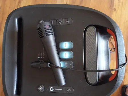 میکروفون مدل ِDYNAMIC