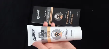 ماسک صورت رینوزیت مدل carbon active حجم 100 میلی لیتر