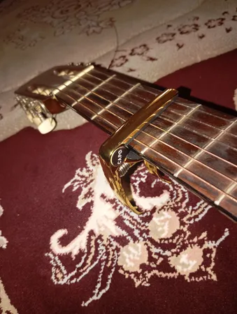 کاپو گیتار مدل مارتین