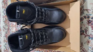 تجریه خرید پوتین ایمنی ایمن پا مدل تری مکس