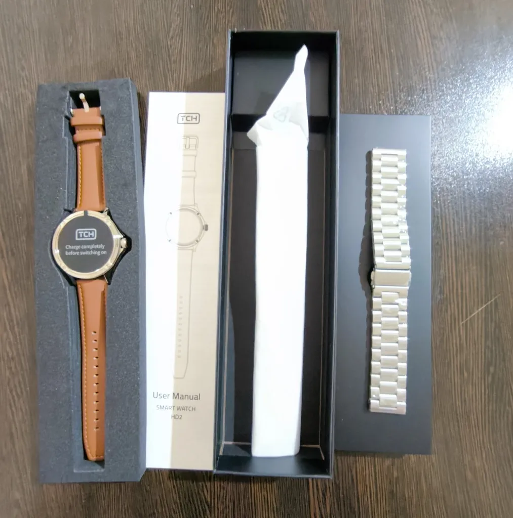 ساعت هوشمند تی سی اچ مدل TCH HD2 3D Hero2 دارای قابلیت های کنترل موسیقی (Music Player)، پشتیبانی از زبان فارسی در منو و سیستم‌عامل بند فلز