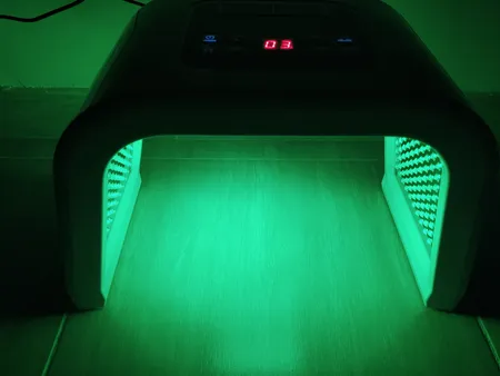 دستگاه ماسک ال ای دی تراپی امگا لایت مدل 7 Light