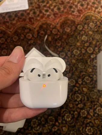 هدفون بلوتوثی اپل مدل AirPods 4