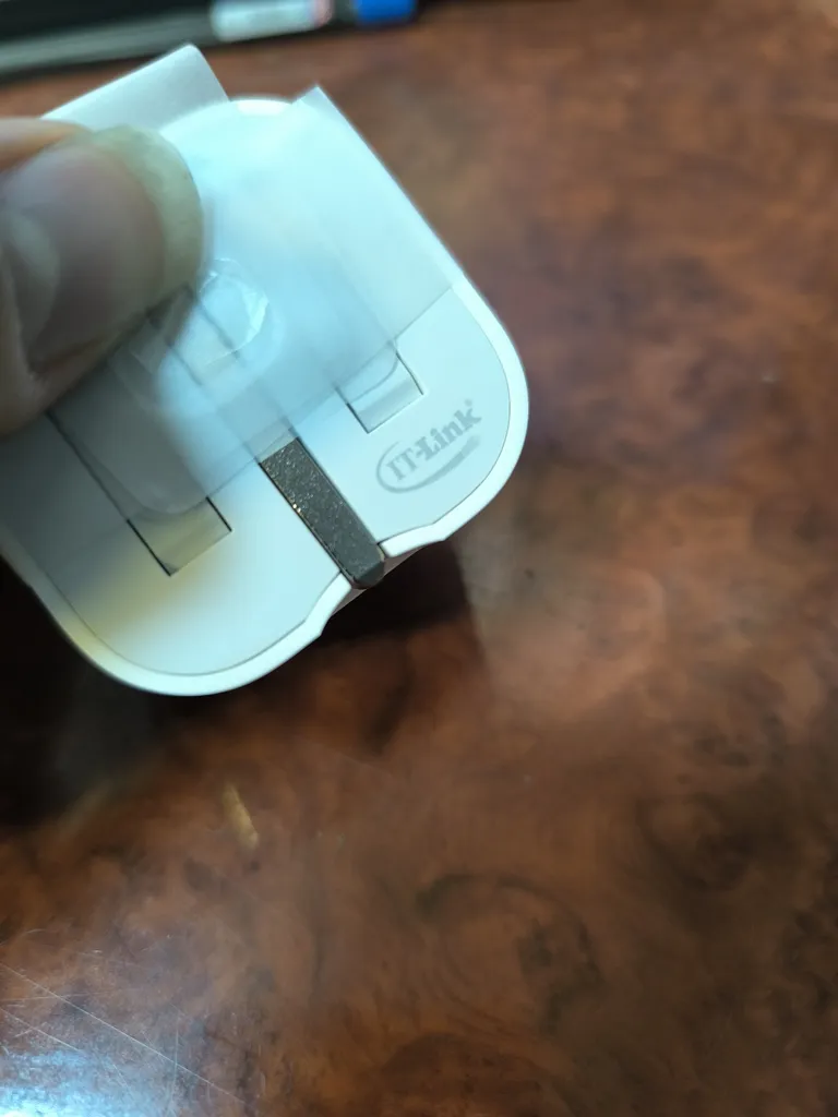 شارژر دیواری 20 وات آی تی لینک مدل 2344