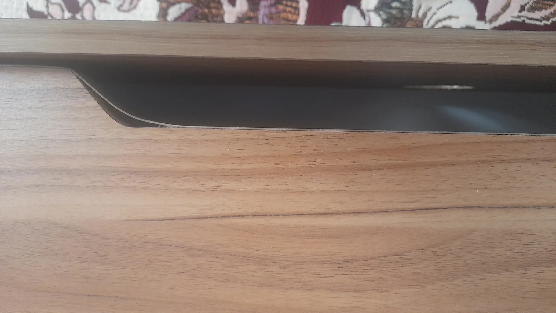 میز تلویزیون دیواری مدل DLF84L