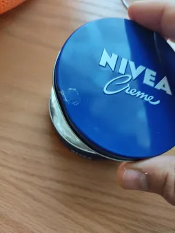 کرم مرطوب کننده نیوآ مناسب انواع پوست حجم 150 میلی لیتر