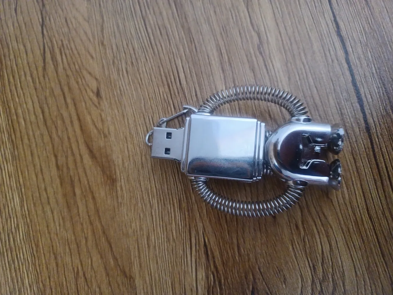 فلش مموری طرح آدم آهنی مدل UM-018 ظرفیت 32 گیگابایت