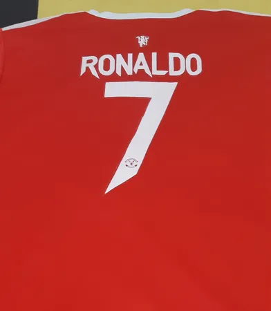 ست تیشرت و شلوارک ورزشی طرح رونالدو منچستر یونایتد 2022