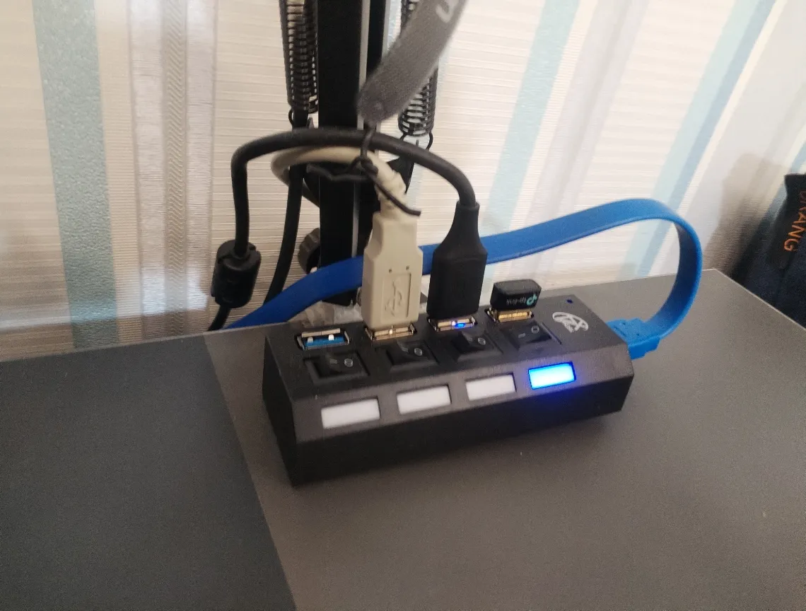 هاب 4 پورت USB 3.0 ایکس فورتک مدل x-401