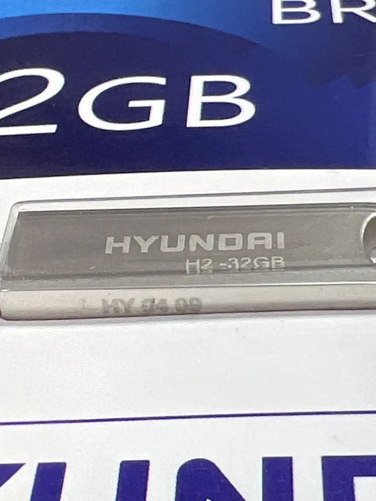 فلش مموری هیوندای مدل H2 USB2.0 ظرفیت 32 گیگابایت