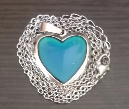 گردنبند زنانه مدل قاب عکس جادویی حرارتی طرح قلب