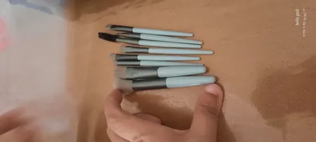 برس آرایشی مدل نئونی کد a-700 مجموعه 8 عددی