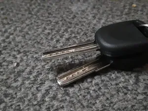 تجریه خرید قفل فرمان کلاویس مدل 6818