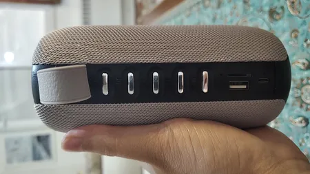 اسپیکر بلوتوثی قابل حمل مدل WSTER WS-1870