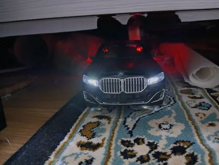 ماشین بازی مدل  BMW 760