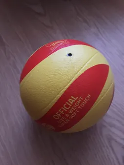 توپ والیبال بتا مدل PVBR5-MKS سایز 5 سایز 5