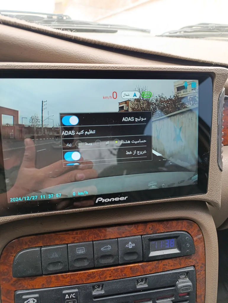دوربین وای فای دار ثبت وقایع خودرو مدل mr110