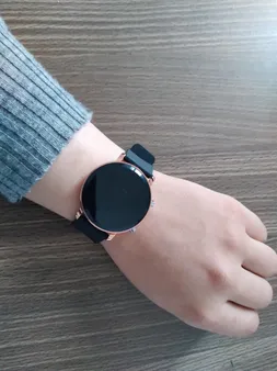 ساعت مچی دیجیتال زنانه مدل F01