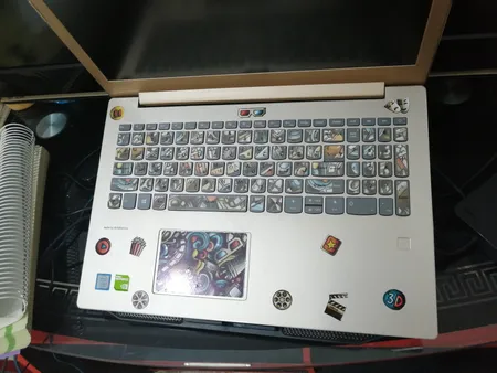 استیکر لپ تاپ راتیانا مدل cinema01 مناسب برای لپ تاپ 15 تا 17 اینچ به همراه برچسب حروف فارسی کیبورد