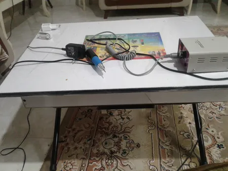 میز تحریر پایه کوتاه باکسدار سایز 70*50 (ضدخش،تاشو،تنظیم شونده ارتفاع)