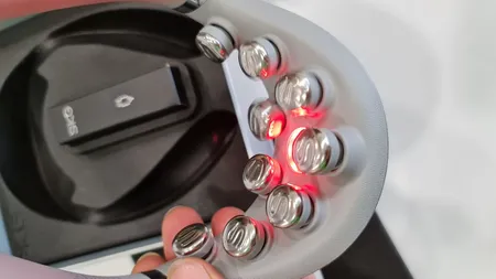 ماساژور گردن اس کا جی مدل G7 PRO-E