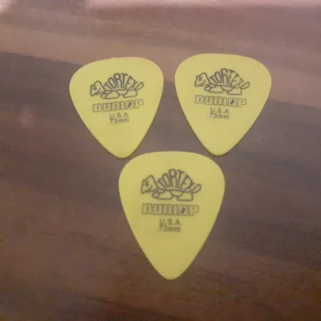 پیک گیتار دانلوپ مدل Tortex 0.73mm مجموعه 3 عددی