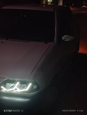 چراغ جلو خودرو گروه پژوهش صنعت مدرن کد 0043 مناسب برای پراید 131  بسته دو عددی