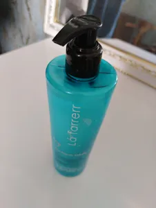 تجریه خرید کرم ترمیم کننده بدون آبکشی مو لافارر مدل 01 مناسب برای موهای آسیب دیده حجم 250 میلی لیتر