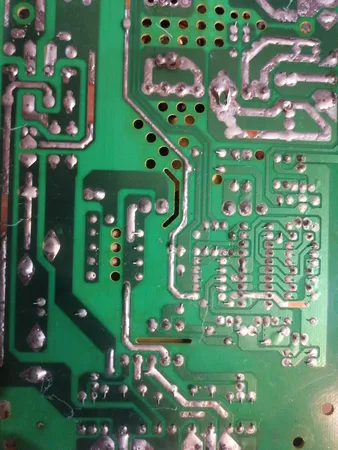 منبع تغذیه 12 ولت 20 آمپر کد 421220