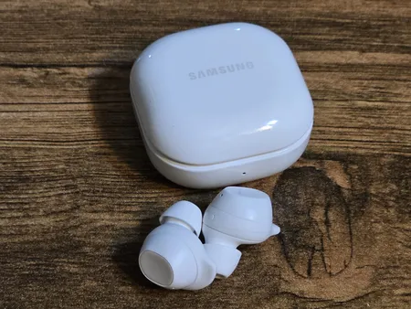 هدفون بلوتوثی سامسونگ مدل Galaxy Buds FE