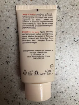 کرم ضد آفتاب رنگی الارو SPF30 سری Foundation Effect مدل Light Beige مناسب پوست های چرب تحت لیسانس حجم 40 میلی لیتر