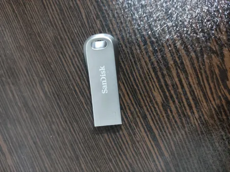 فلش مموری سن دیسک مدل Ultra Luxe ظرفیت 128 گیگابایت