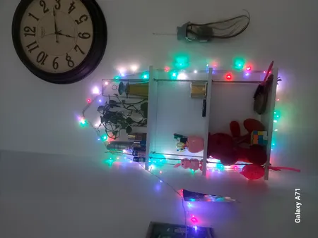 شلف دیواری مدل سه طبقه