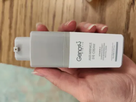 کرم دور چشم ژنوبایوتیک مدل Vitamin C حجم 15 میلی لیتر