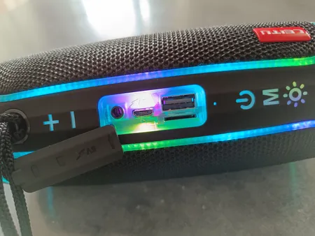 اسپیکر بلوتوثی قابل حمل لیتو مدل LK-24