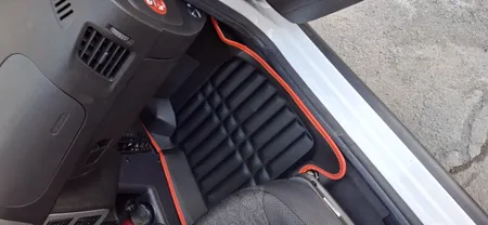 کفپوش پنج بعدی خودرو مدل نواردار مناسب برای کوئیک به همراه کفپوش صندوق