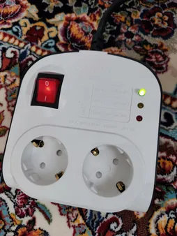 محافظ ولتاژ پارت الکتریک مدل 8787