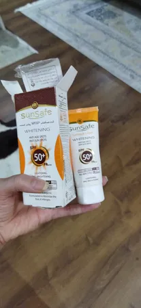 کرم ضدآفتاب روشن کننده سان‌سیف