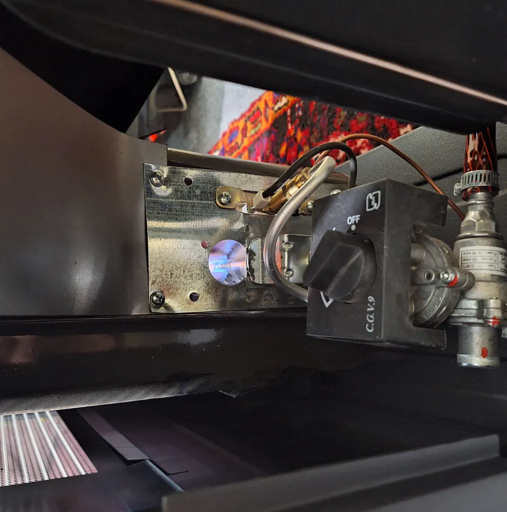 بخاری گازی زمین مدل آپادانا