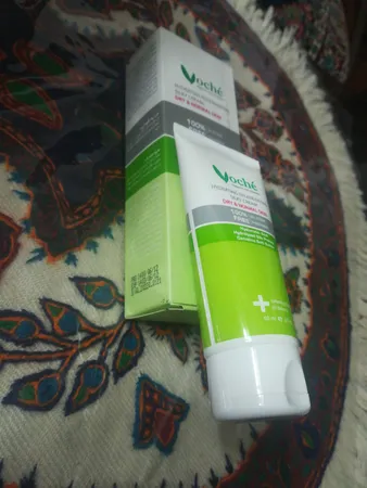 کرم آبرسان وچه مدل Hyaluronic Acid حجم 60 میلی‌لیتر