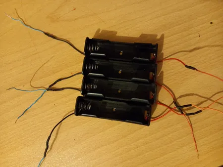 جا باتری لیتیوم مدل 18650 بسته 4 عددی